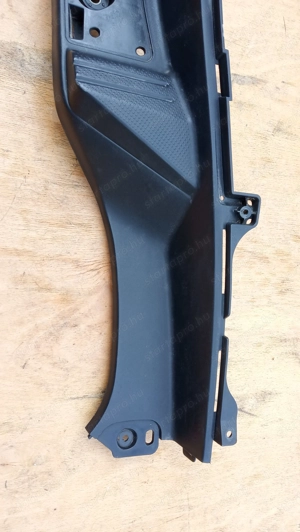 Suzuki Burgman 250 - 400 (merci lámpás) hátsó taposó jobbos - kép 2