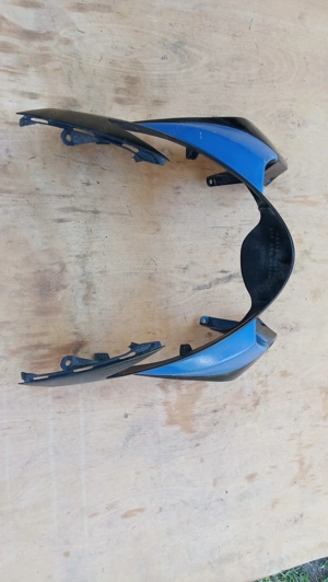 Suzuki Burgman 250 - 400 (merci lámpás) első idom 3 - kép 2