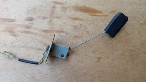 Suzuki Burgman 250 - 400 (merci lámpás) üzemanyag szintjelző - kép 8