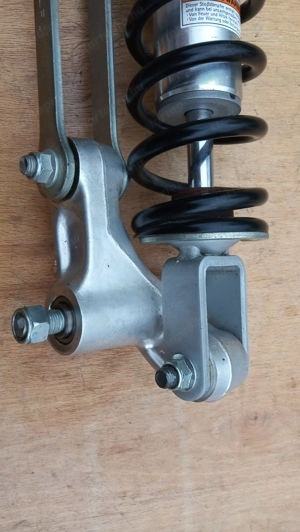 Suzuki Burgman 250 (merci lámpás) hátsó lengéscsillapító - kép 3