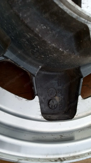 Suzuki Burgman 250 - 400 első felni - kép 9