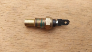 Suzuki Burgman 250 - 400 (merci lámpás) vízhőfok jeladó - kép 3