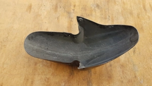 Suzuki Burgman 250 - 400 (merci lámpás) első sárvédő - kép 6