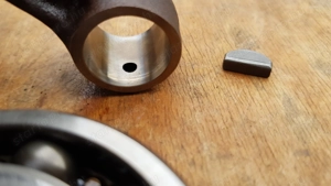 Suzuki Burgman 400 (merci lámpás) főtengely - kép 3