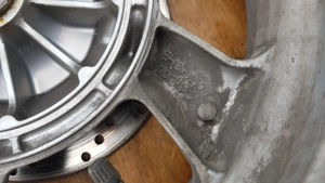 Malaguti Madison 250 hátsó kerék - kép 5