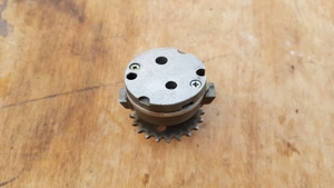 Aprilia Scarabeo 250 (piaggio) olajpumpa - kép 3