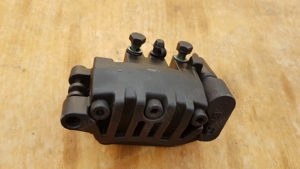 Aprilia Scarabeo 125 - 250 (piaggio) első féknyereg - kép 2