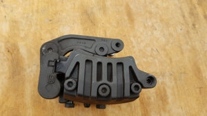 Aprilia Scarabeo 125 - 250 (piaggio) első féknyereg - kép 7