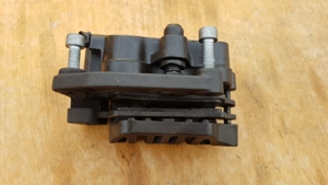 Aprilia Scarabeo 125 - 250 (piaggio) első féknyereg - kép 8