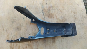 Aprilia Scarabeo 125 - 250 (piaggio) hátsó sárvédő - kép 3