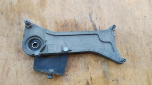 Aprilia Scarabeo 125 - 200 (piaggio) hátsó lengőkar