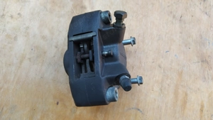 Aprilia Scarabeo 125 - 250 (piaggio) hátsó féknyereg - kép 4