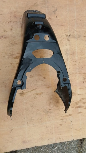 Aprilia Scarabeo 125 - 200 hátsó sárvédő 2 fekete