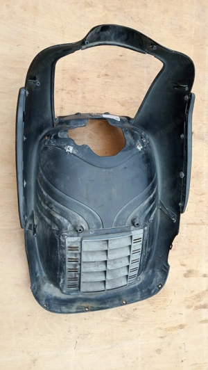 Aprilia Scarabeo 125 - 200 első idom fekete 2 - kép 5