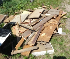 Bontott bútorokból származó lehulló faanyag Ingyen elvihető - kép 2