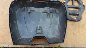 Aprilia Scarabeo 125 - 200 gyári hátsó doboz - kép 7