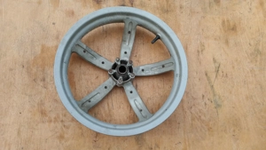 Aprilia Scarabeo 125 - 200 hátsó felni 16"-os - kép 6