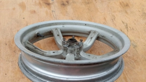 Aprilia Scarabeo 125 - 200 hátsó felni 16"-os - kép 7