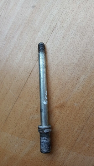 Aprilia Scarabeo 125 - 200 első keréktengely