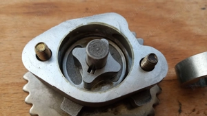 Aprilia Scarabeo 125 - 200 olajpumpa - kép 2