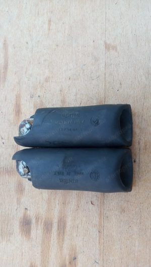 Aprilia Scarabeo 125 - 200 hátsó lábtartó pár - kép 6