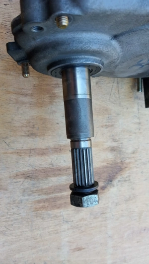 Aprilia Scarabeo 125 - 180 hátsó végáttétel - kép 4