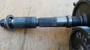 Aprilia Scarabeo 125 - 180 hátsó végáttétel - kép 7