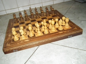 Nagy méretű szép fa sakk készlet nr.8