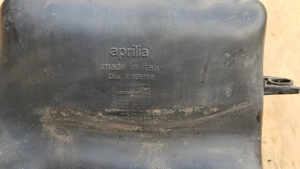 Aprilia Scarabeo 500 üzemanyag tank - kép 5