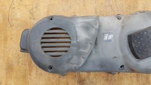 Aprilia Scarabeo 500 kuplung fedél borítás sérült - kép 5