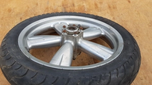 Aprilia Scarabeo 500 első kerék - kép 4