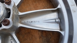 Aprilia Scarabeo 500 első kerék - kép 7