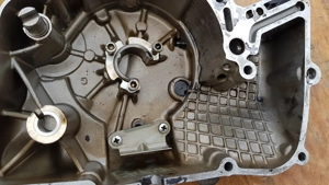 Aprilia Scarabeo 500 gyújtásfedél vízpumpával - kép 7