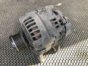 RENAULT CLIO III 1.5 dCi Diesel 0 124 425 037 generátor posta megoldható - kép 2