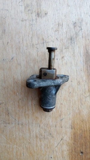 Kymco Grand Dink 125 - 150 vezérműlánc feszítő patron