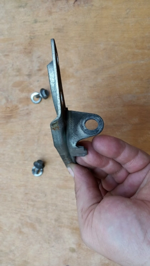 Malaguti Madison K 400 ülés zsanér - kép 2