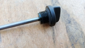 Malaguti Madison K 400 végáttétel olajnívó pálca - kép 2