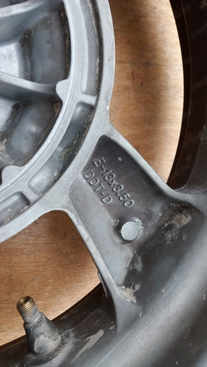 Malaguti Madison K 400 hátsó felni - kép 4