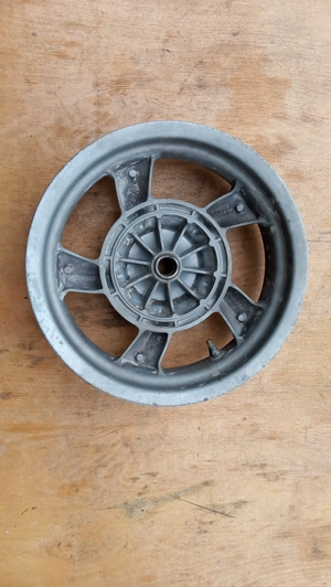 Malaguti Madison K 400 hátsó felni - kép 7