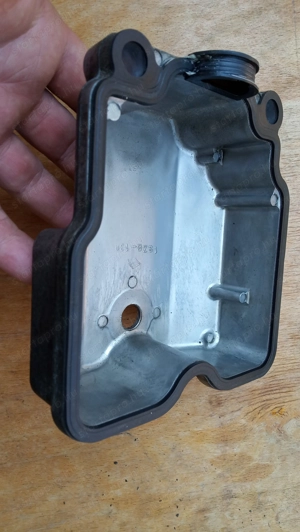 Malaguti Madison K 400 szelepfedél - kép 3