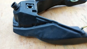 Malaguti Madison K 400 üzemanyag tank - kép 7