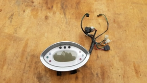 Kymco Grand Dink 250 km óra - kép 7