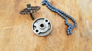 Kymco Grand Dink 250 olajpumpa - kép 2