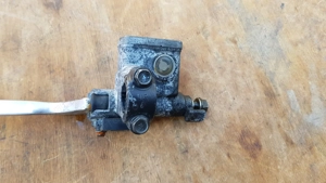 Kymco Grand Dink 250 főfékhenger balos - kép 8