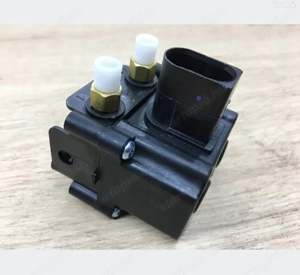 Bmw 5 E60 61 X5 E70 X6 E71 E72 szeleptömb 37206799419 5-ös sorozat E61 (2003-2010-es évjárat)  - kép 3