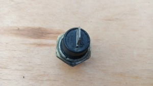 Piaggio X9 180 Amalfi olajnyomás gomba - kép 3