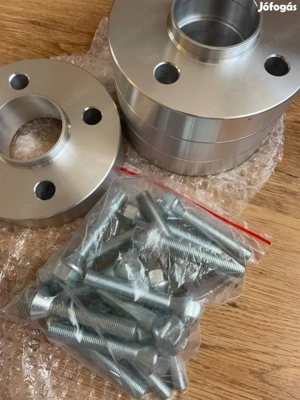 Fiat Scudo Citroen Jumpy 5x108 65,1 új nyomtávszélesítő csavarokkal 2db posta megoldható 