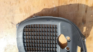 Piaggio X9 125 - 500 hűtő előtti idom - kép 3