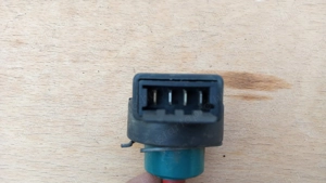 Piaggio X9 125 - 500 gyújtáskapcsoló vég - kép 3