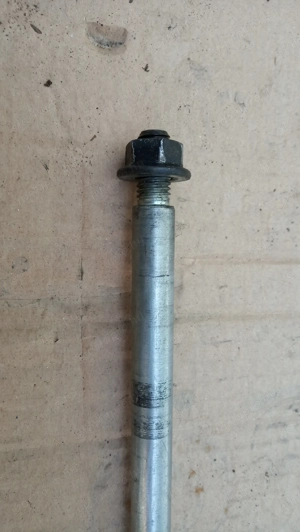 Piaggio x9 125 - 500 első keréktengely - kép 3